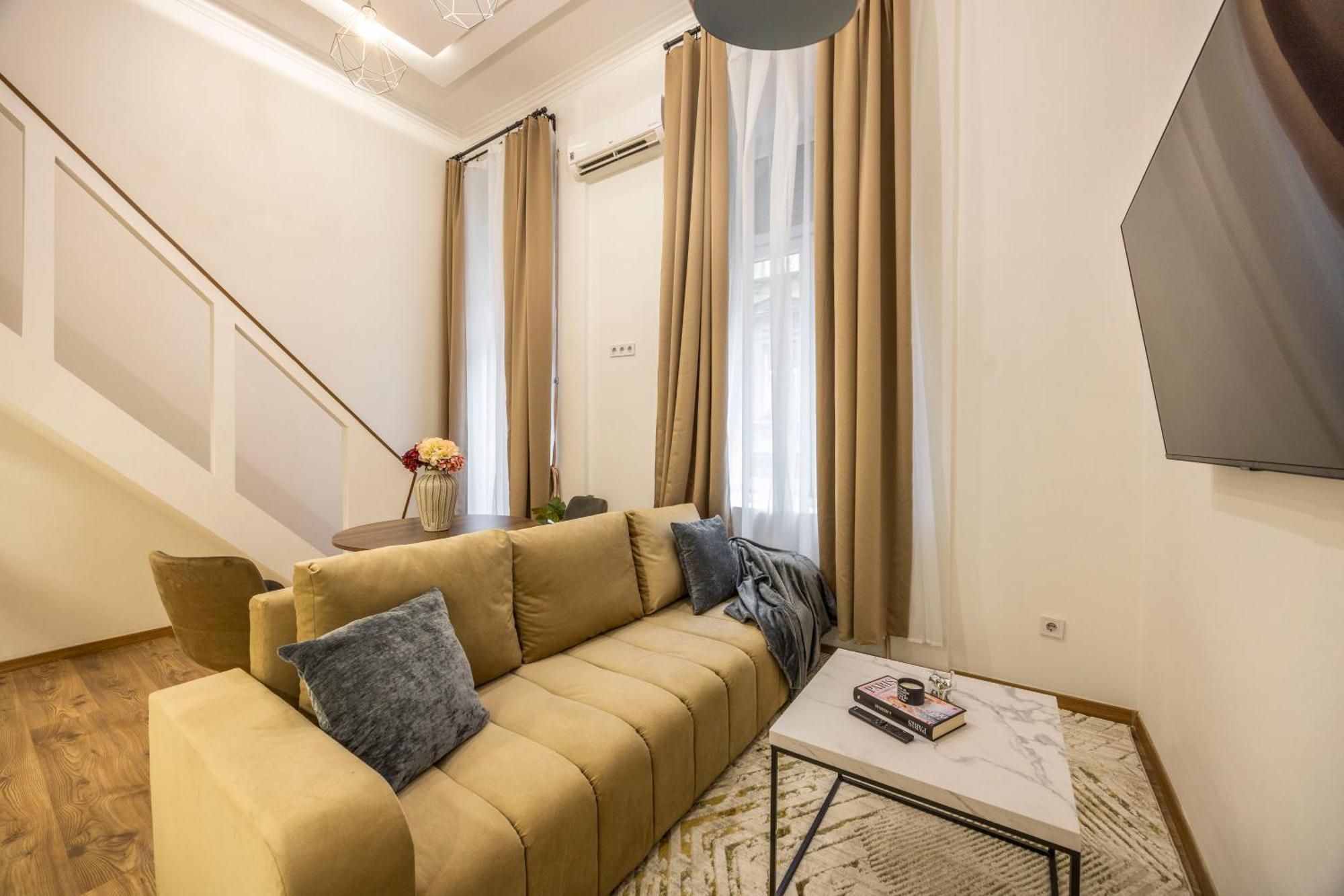 Charming Grand Residence In The Heart Of Будапеща Екстериор снимка